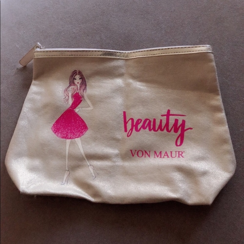 Von Maur Makeup Bag
